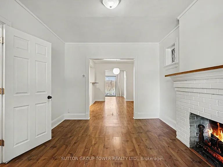 118 Castlefield Ave — Photo 7