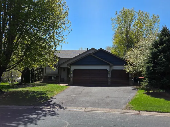 680 Lois Ln, Lino Lakes, MN 55014