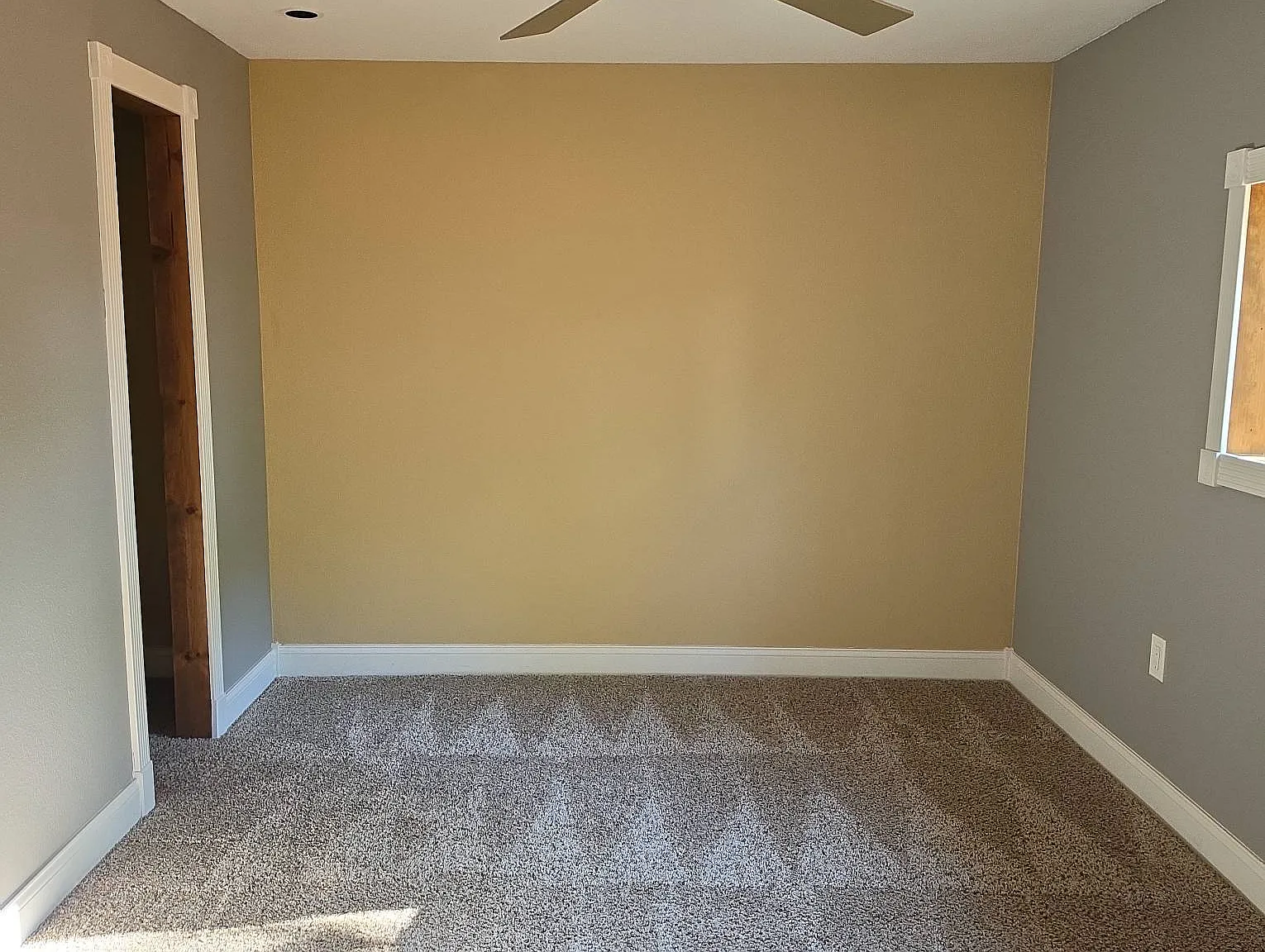 549 W Main St - 2 — Photo 2