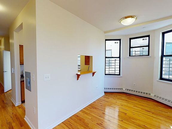 4th image of 133 W 140th St #75