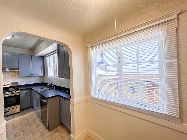 1509 Forest View Ave — Photo 10