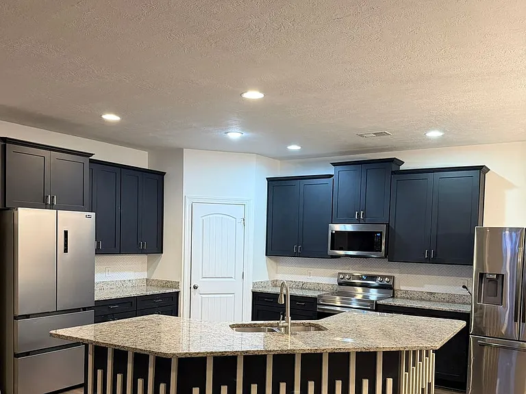 2428 Orchard Dr — Photo 8