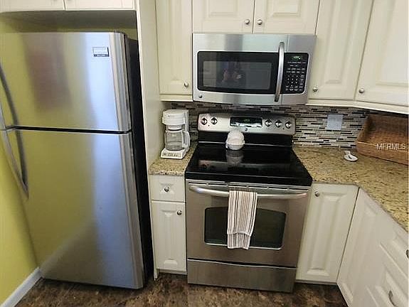5th image of 2615 Cove Cay Dr Unit 402