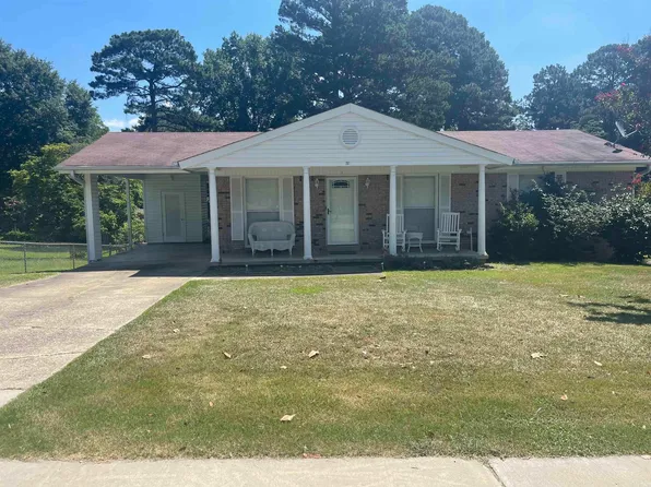713 Newcomb Dr, Benton, AR 72015