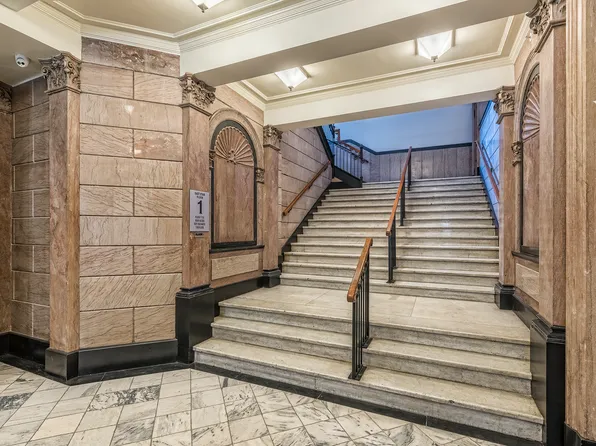 The New England, 112 W 9th St #Cabfb671b, Kansas City, MO 64105