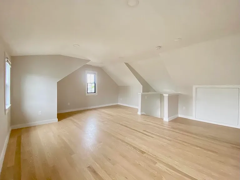 31-33 Brimmer St #2 — Photo 20