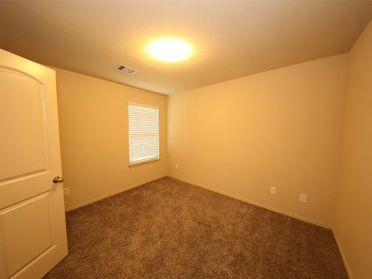 23210 Royal Tiger Rd — Photo 9