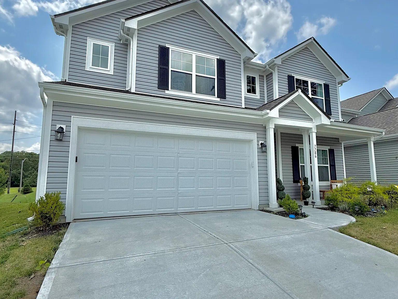 4 bed, 2.5 bath, 2591 sqft, $2,600 — Photo 4