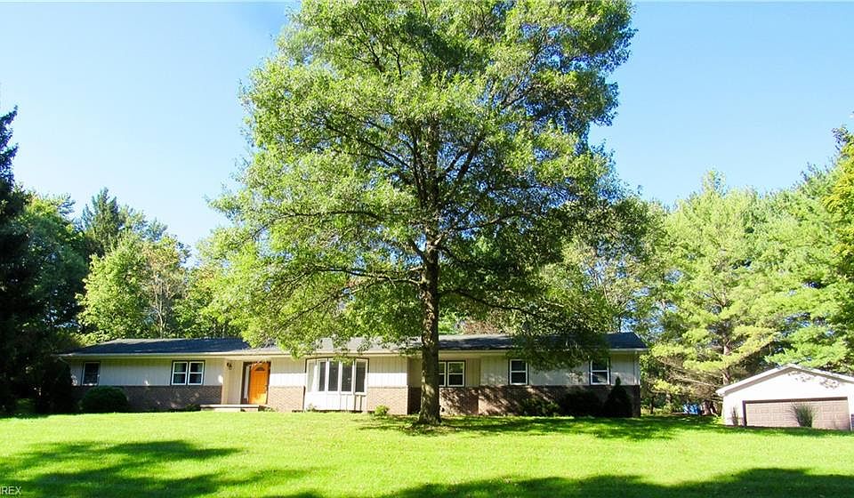 1st image of 1350 Oak Knoll Dr