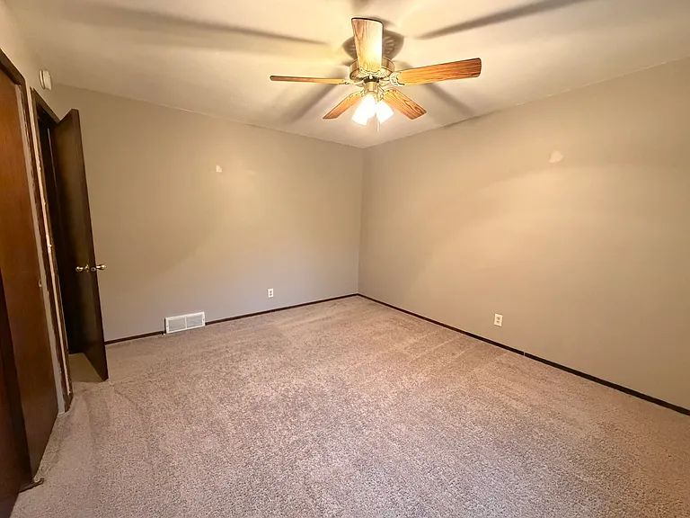 904 Kountze Memorial Dr — Photo 26