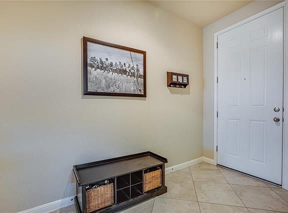 4th image of 293 Nivens Dr