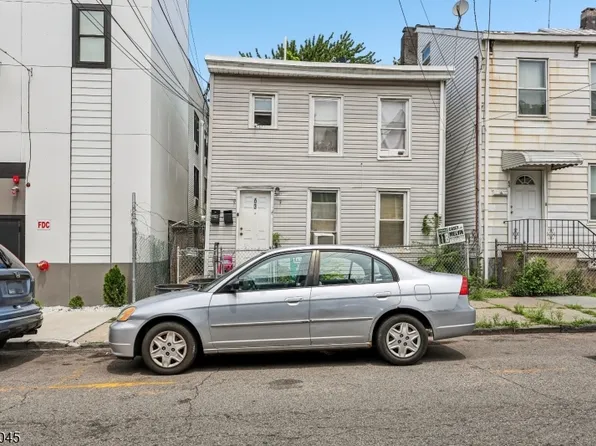 63 Pearl St, Paterson City, NJ 07501