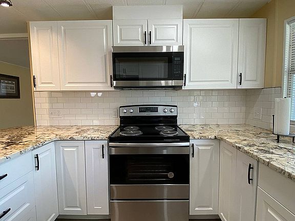 3rd image of 144 Stewart Ave