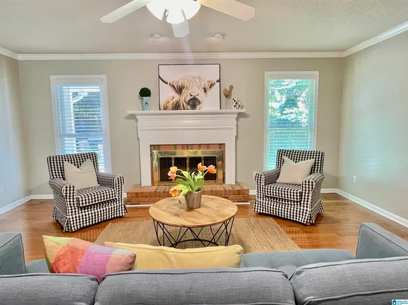 4037 Cross Grove Cir, Birmingham, AL 35242