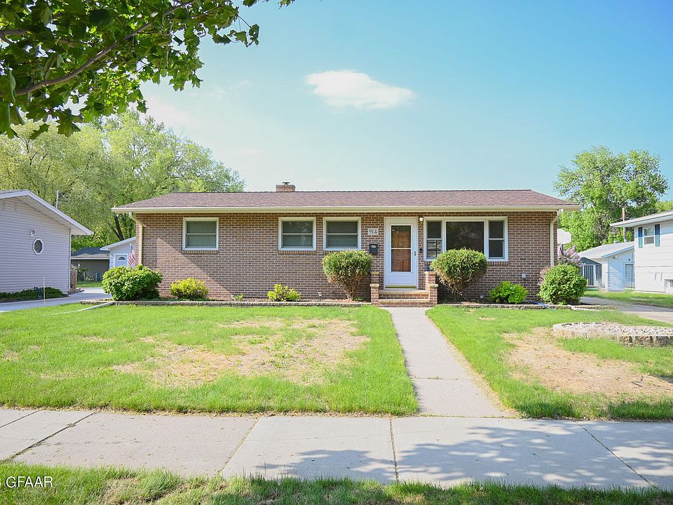 1st image of 914 Campbell Dr