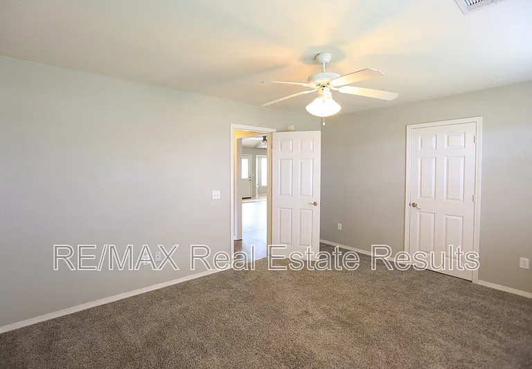 1907 SW Columbus Rd — Photo 20