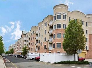 2403 Windsor Park Ct, Englewood, NJ