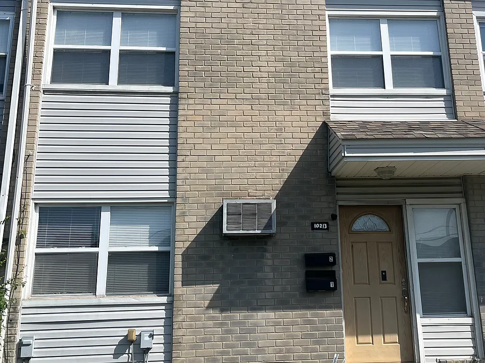 10213 E Keswick Rd #2