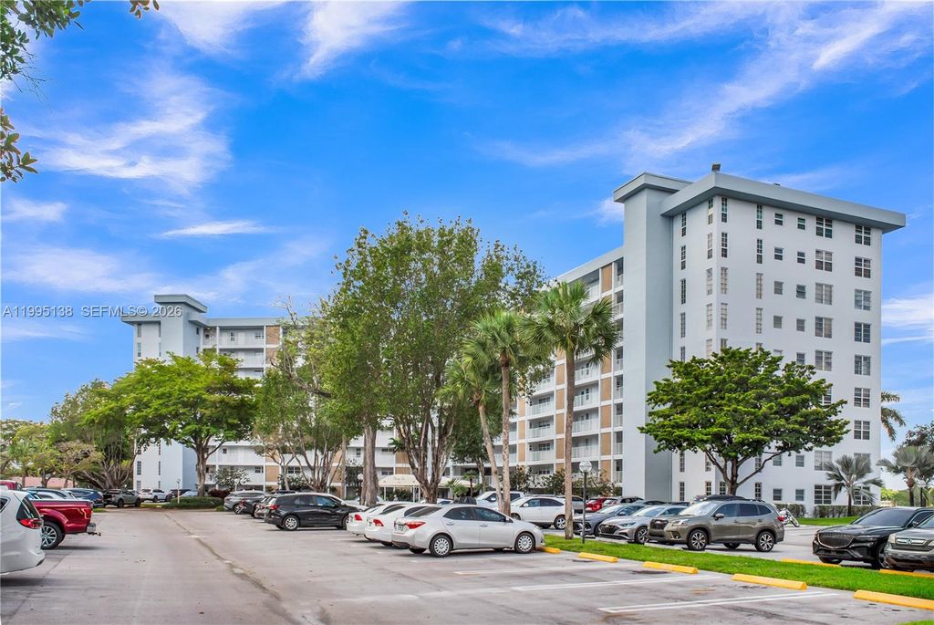 3010 N Course Dr APT 104, photo 8