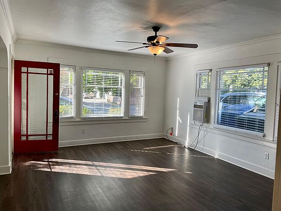 4th image of 410 S Magnolia Ave