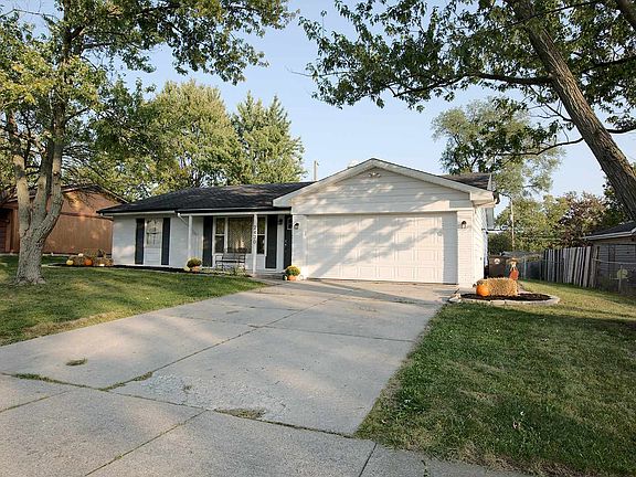 2nd image of 2430 Corby Dr