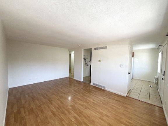 3rd image of 615 E 700 S APT 5