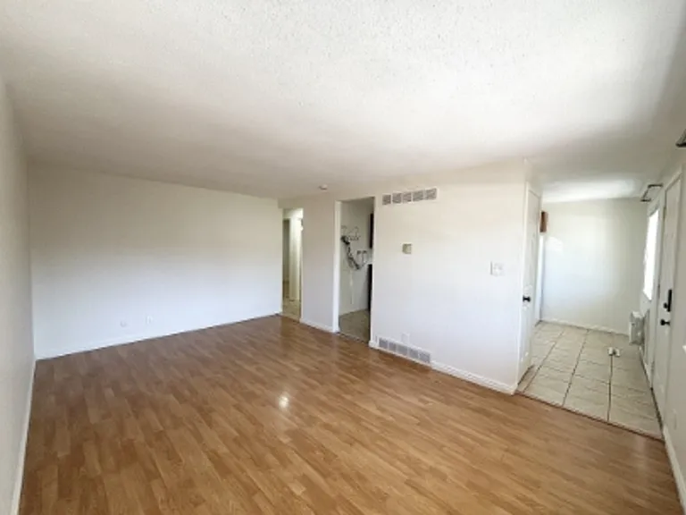 615 E 700 S #5 — Photo 1