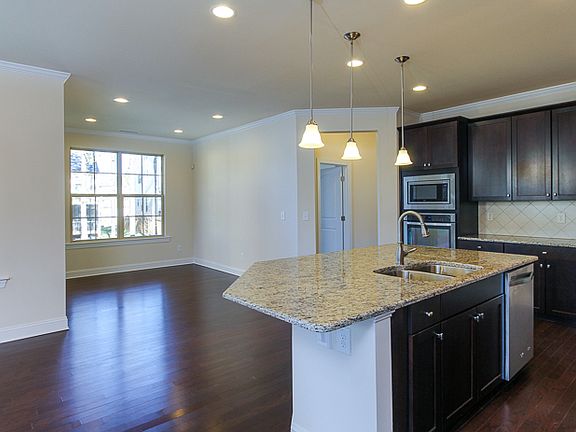 Kitchen Island_Breakfast area