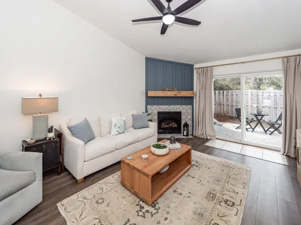 1327 Pinnacle Ln, Charleston, SC 29412