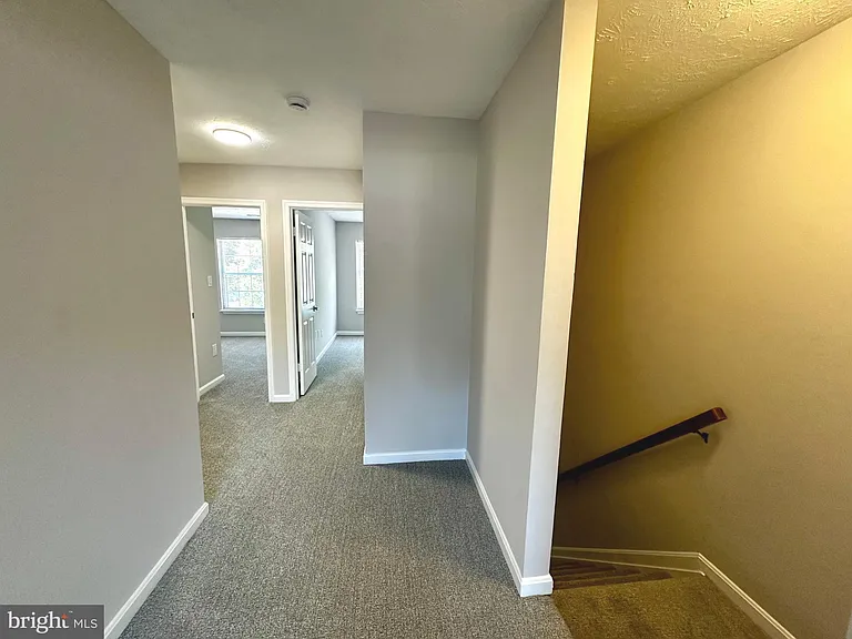 404 Cabin Ct — Photo 37