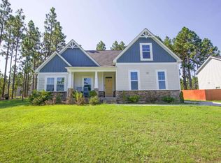 1385 Whitney Dr, Aberdeen, NC 28315