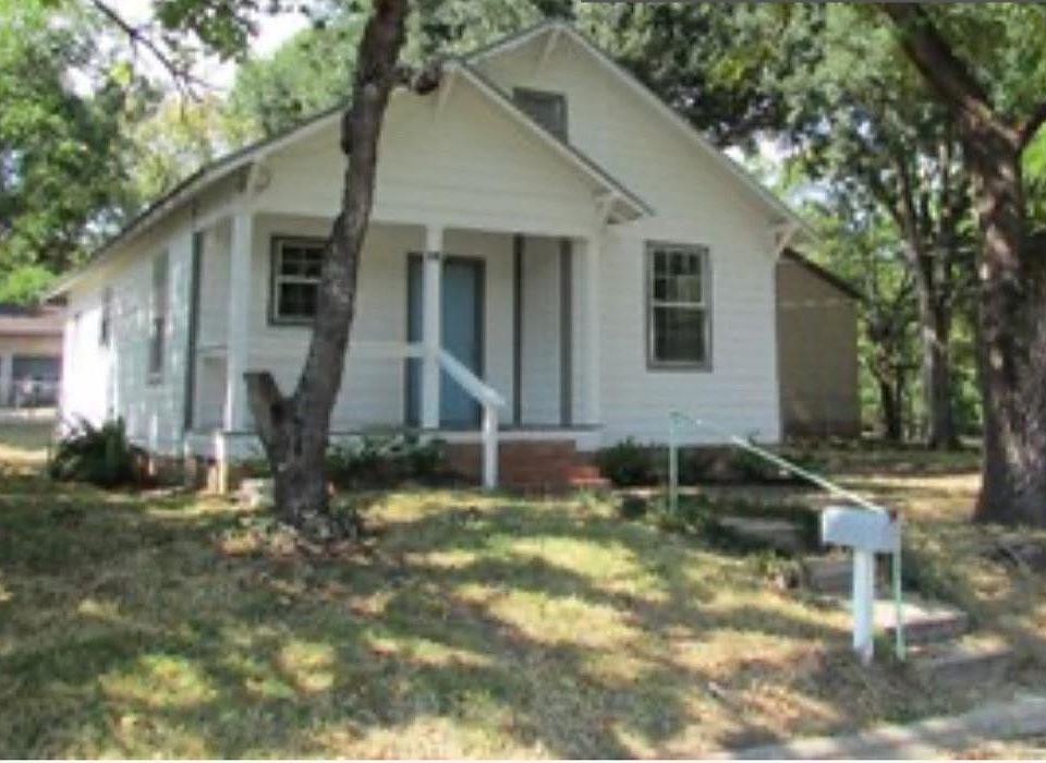 1st image of 803 Burch St