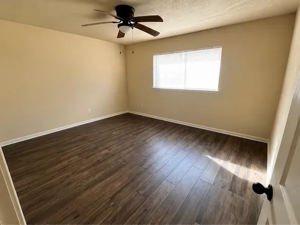 12194 Beamer Rd, Houston, TX 77089