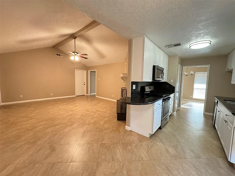 28922 Savannah Dr — Photo 5