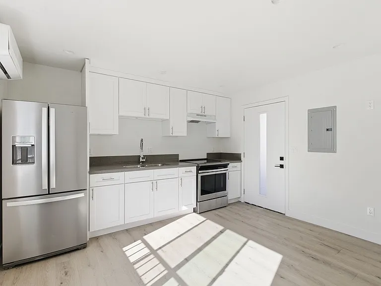 1474 S Wooster St — Photo 5