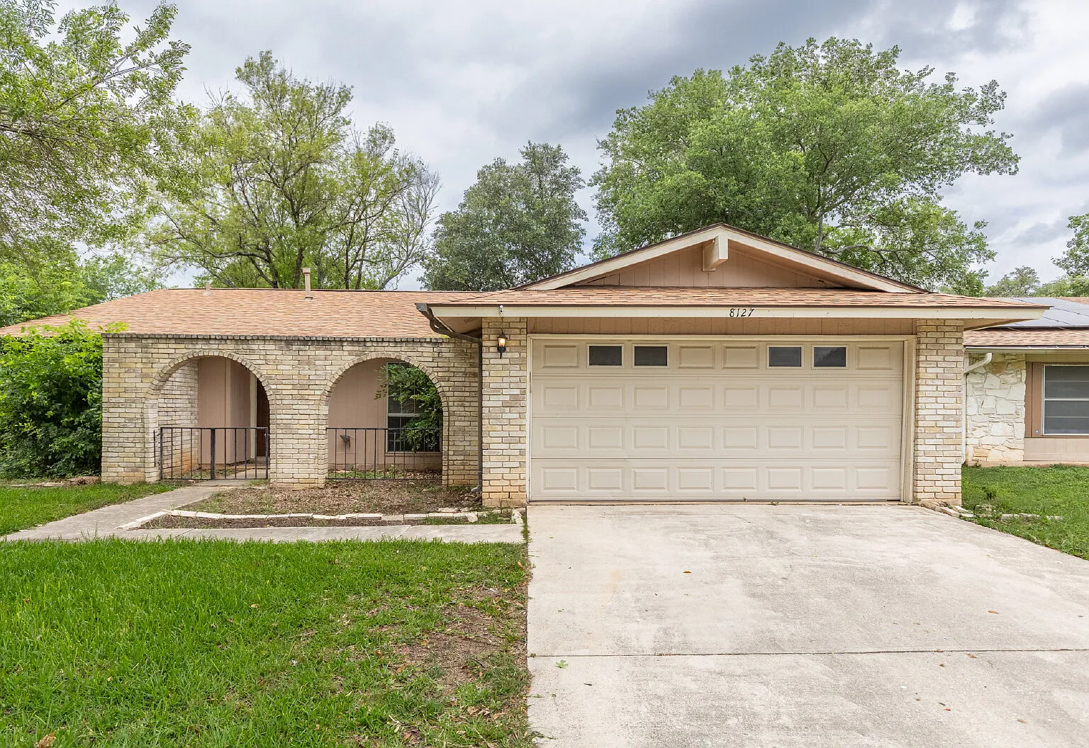 3 bed, 2.0 bath, 1409 sqft, $1,495 — Photo 1