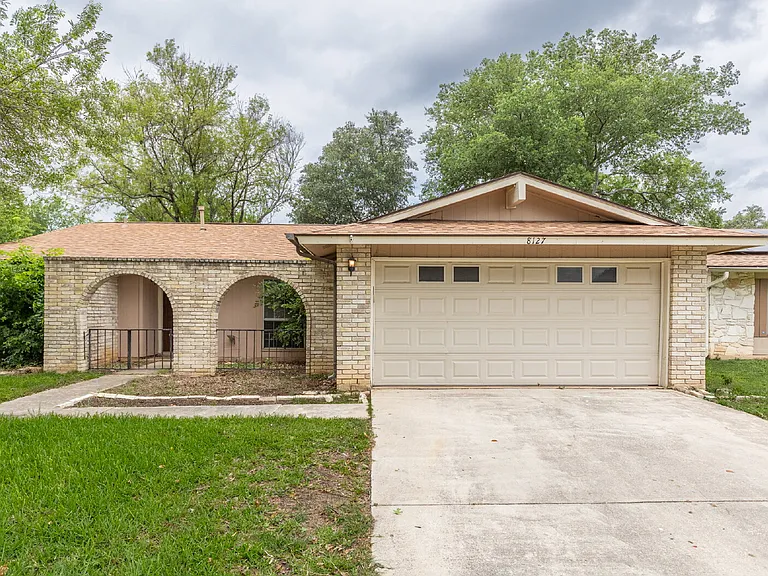 8127 Babe Ruth St — Photo 1