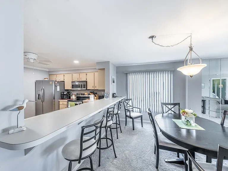 1477 Park Beach Cir #11 — Photo 4