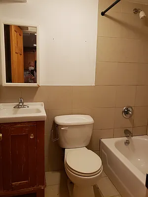 Rented by MCR Realty | media 14