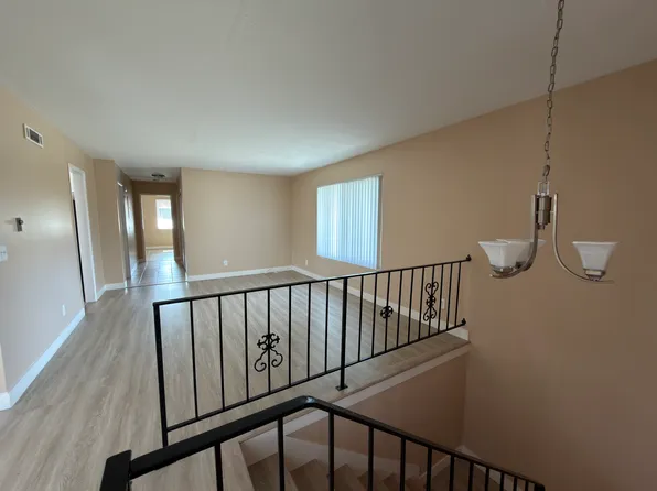 326 W La Veta Ave APT C, Orange, CA 92866