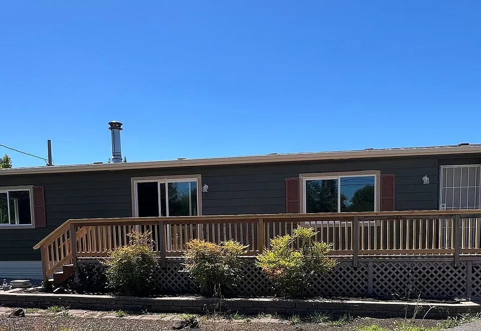 4366.1t - 829 West Harbeck Rd.