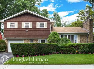 927 Derrick Adkins Ln, West Hempstead, NY 11552