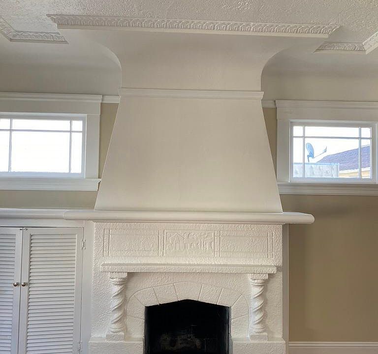 Top quality paint highlights the details - cove ceiling.