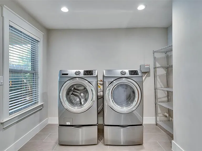 6203 Cary Dr — Photo 25