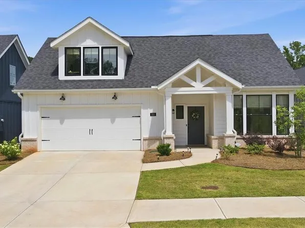 252 Persimmon Dr, Canton, GA 30115