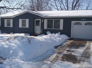 300 N 9th St, Eldridge, IA 52748