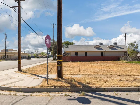 2201 O St, Bakersfield, CA 93301
