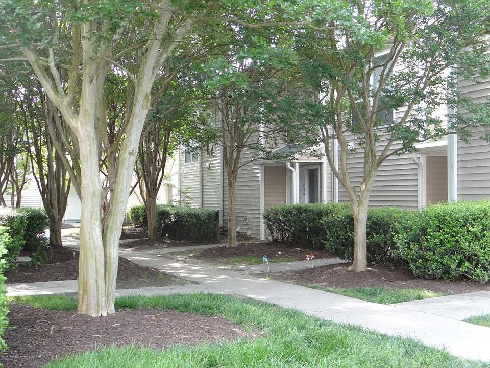 1st image of 3886 Staffordshire Ln #L