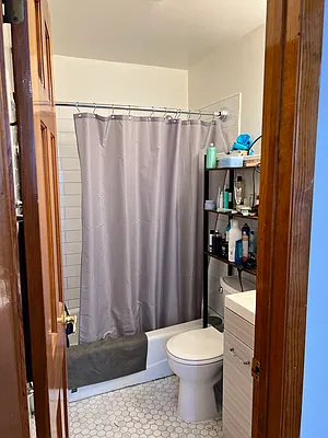 Rented by Bank Neary | media 6