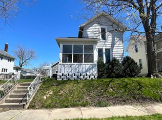 207 S Walsh St, Garrett, IN 46738